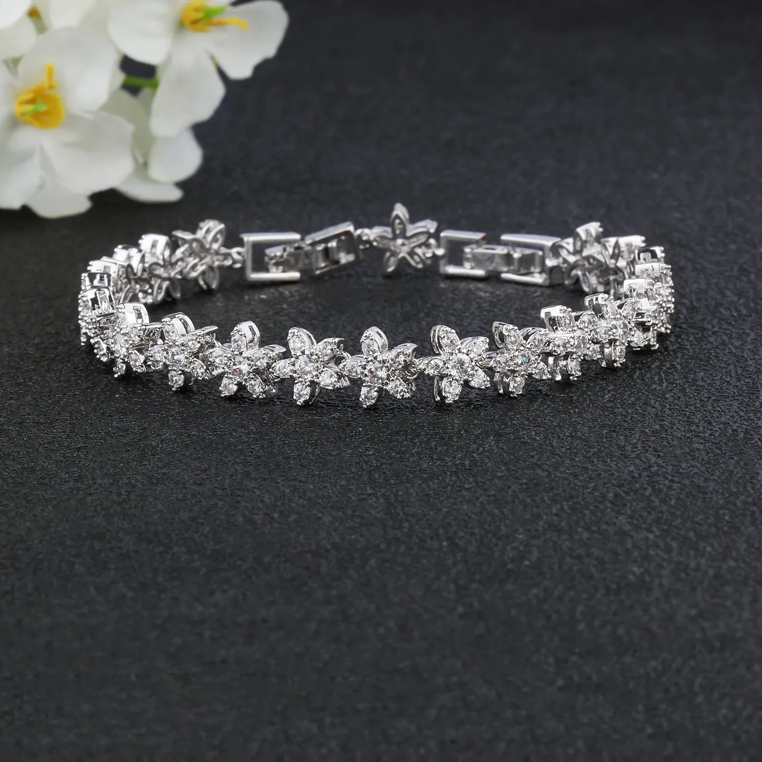 Beauty Flower 5A Cubic Zirconia Bracelet Chains for Women CK10127