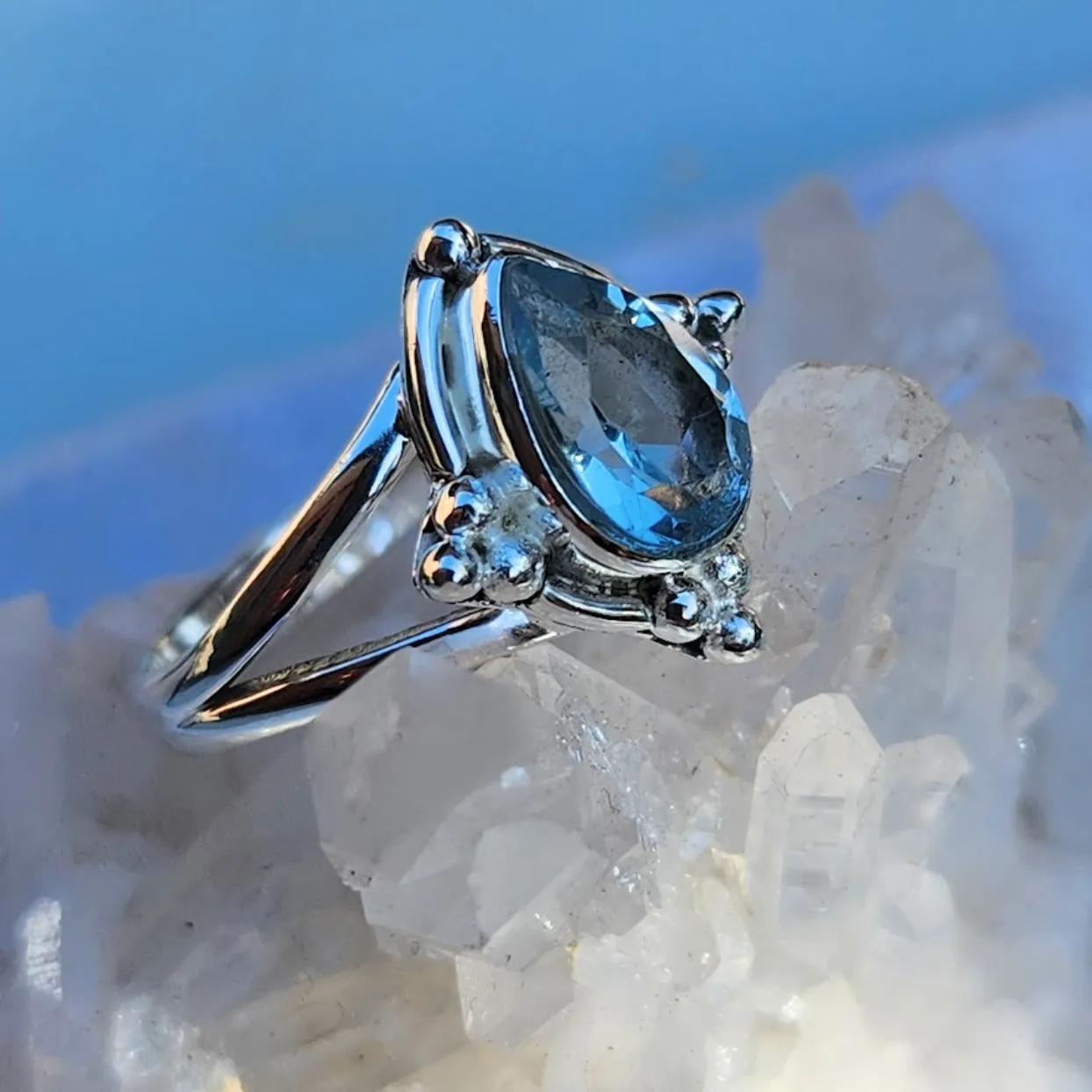 BLUE WATERS - AQUAMARINE 925 STERLING SILVER RING