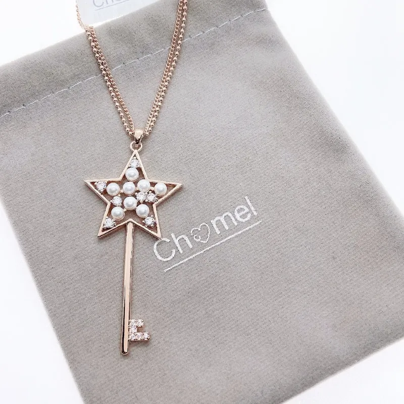 Key Simulated Pearl Long Necklace