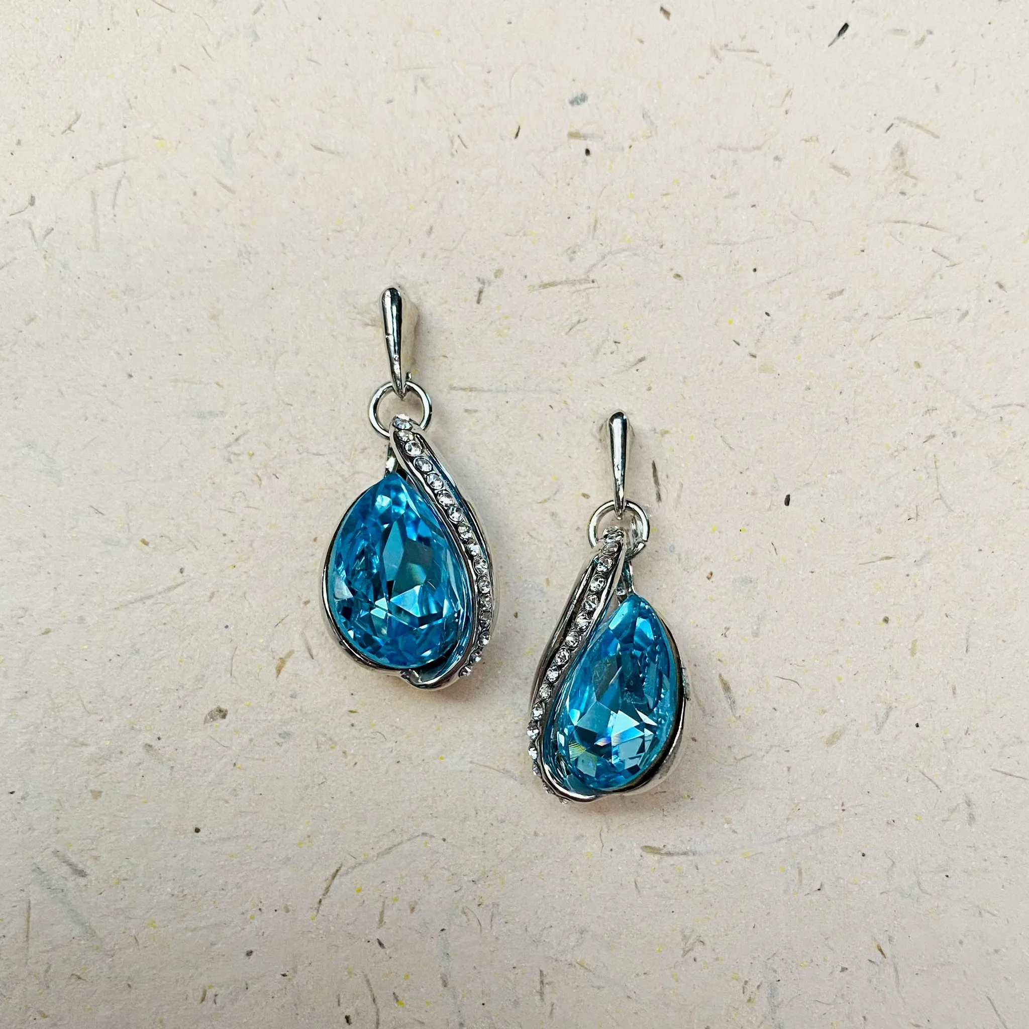 Platinum Plated Aquamarine Crystal Pendant & Earring Set