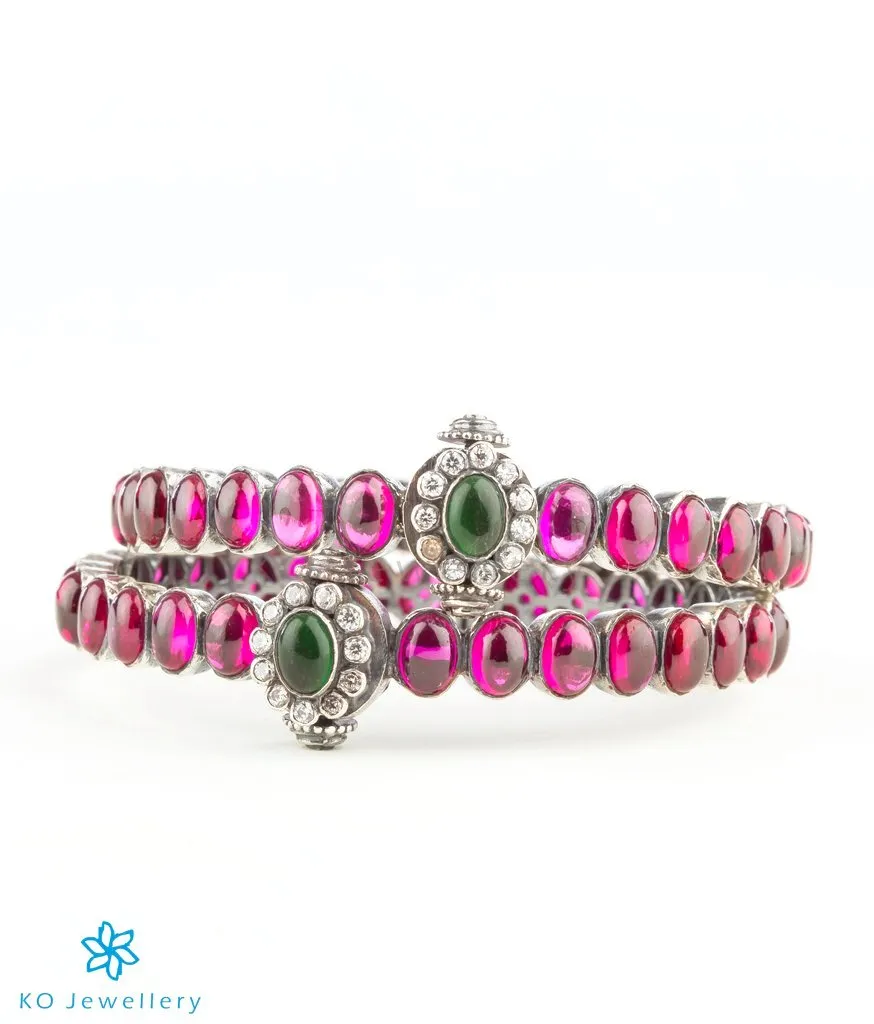 The Padmakshi Silver Kemp Bracelet(Oxidised/Red/Green/Size 2.2/2.4/2.6/2.8)